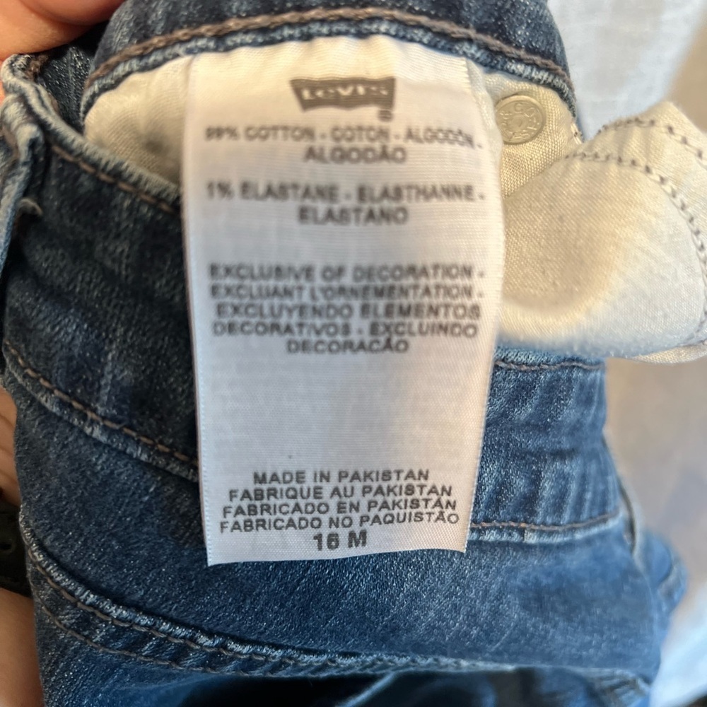 Levi’s red label jeans. Mid rise skinny jeans. Size 16. - Picture 5 of 6